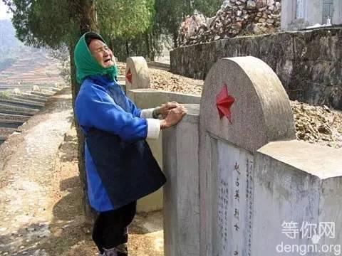 20�������ʿ��ռӢ����ĸ�׵�һ��������ʿ��԰������ȥ�Ķ��ӣ�����ޣ��������е���ˮ�������ɡ���ô���꣬����������̽����һ�Σ�ֻ����Ϊû��·��