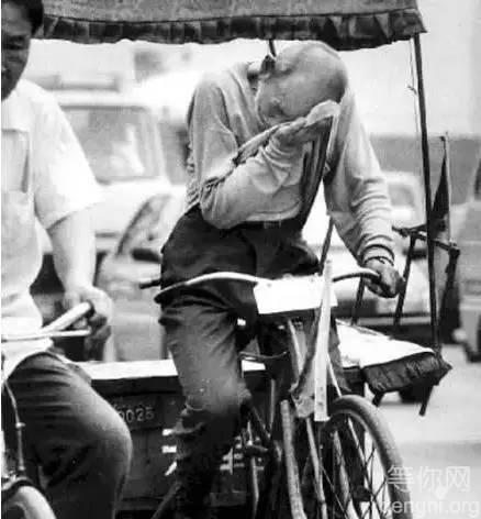 �������ֽ�20�꣬Ϊ300��ƶ�����Ӿ��35��Ԫ��ѧ����һ�Σ������Ϸ������500Ԫ��˵�����Ҹɲ����ˣ��Ժ���ܲ����پ��ˣ�����������һ��Ǯ�������а׷����㽭ʡ�ģ�����������