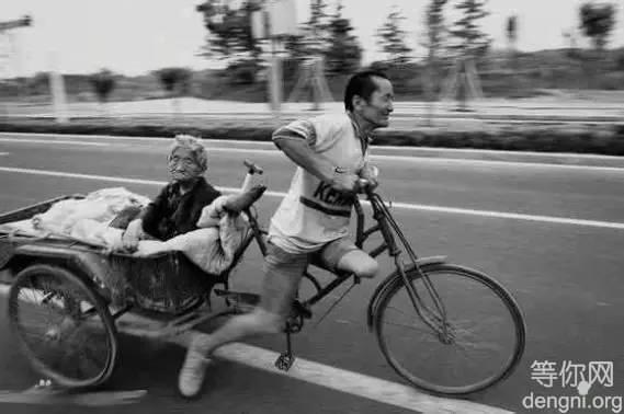 һ���ˣ�һ���ȣ��������ֳ�ÿ��ʰ�ģ�ÿ�γ��Ŷ�������ĸ�ף���ʮ�겻�벻����