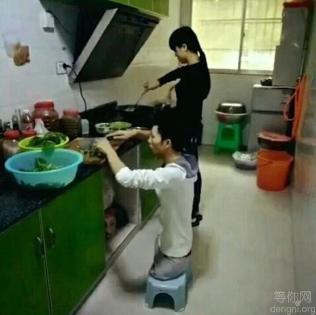 �����еĴ��۲�û������λ������һ�겻������ø��Ӽ�ǿ���������ܹ���Ů��ϴ���вˣ����Լ����ܰ���Ů�Ѽ��Ḻ����