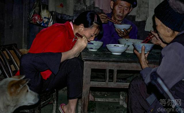 Ů���Է�ʱ�ý�ʹ���ӣ��ǳ����ͳ���һ���Է���