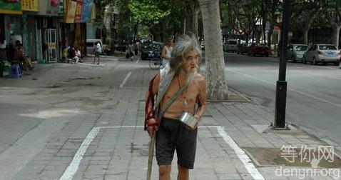 ��ǰ��һ����ؤģ�������ӵ��ֻ��깺���ֻ������ھ�Ҫ�������¿��ƻ��7���⵽�˵�Ա���������ϣ�����������ȥ��