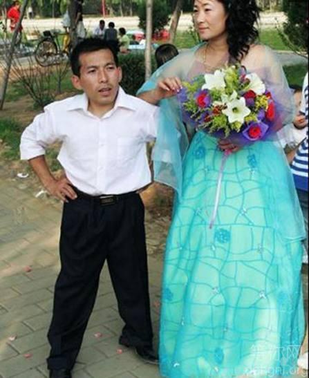 ��Ϊһ��������ҵĲм���,�����ĵ�Ŭ���õ��˹��������������ý�˵Ľ��ܣ�һ��Ư�������Ĺ����߽����������