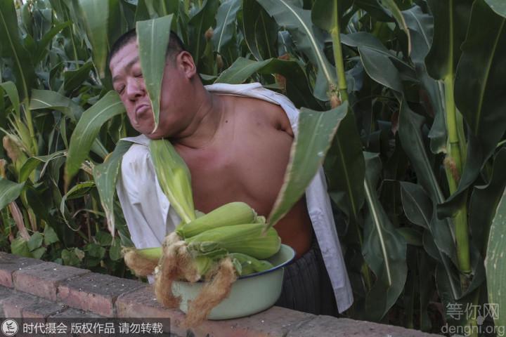 ʷ�������°�ժ���ס������Ǽ���Ψһ�����ˣ���Ȼʧȥ˫�ۣ��������ǿ˷��������ѣ������˼��е�����ũ��ػ�����ż��еĹ¹�ĸ������Ů��