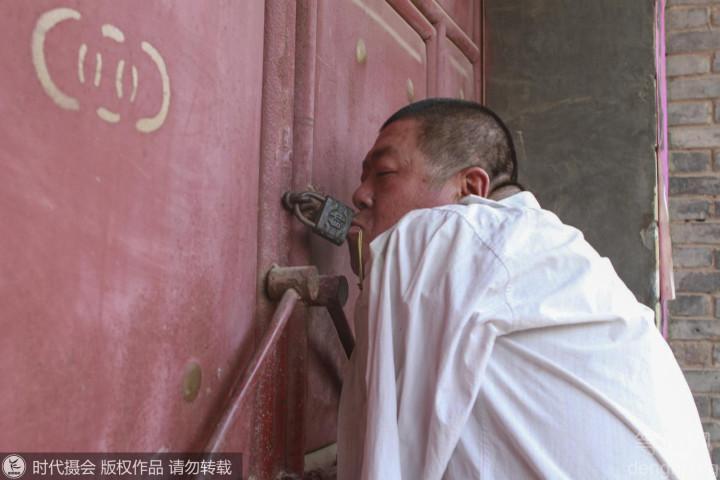 ʷ�������쿪���ŵ����ӡ����ڽ����캵�������ճɲ��á�ʷ�������㣬������ֲ25Ķ���ף�ÿĶ��300�������㣬25Ķ�ؿɲ�7500���ÿ��8��Ǯ�㣬������6000Ԫ����ȥ�ɱ����ã��ɾ���4000Ԫ��